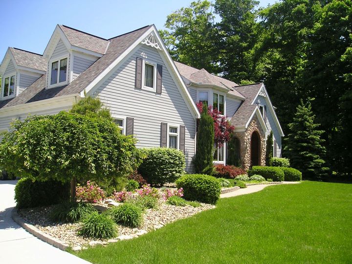 tgolandandseptic-beautifully-landscaped-residential-property